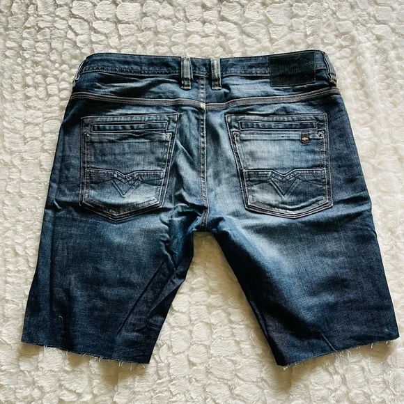 Buffalo Menswear slim Pre-Owned blue jeans cut into shorts. Size (W34) - Picture 2 of 3